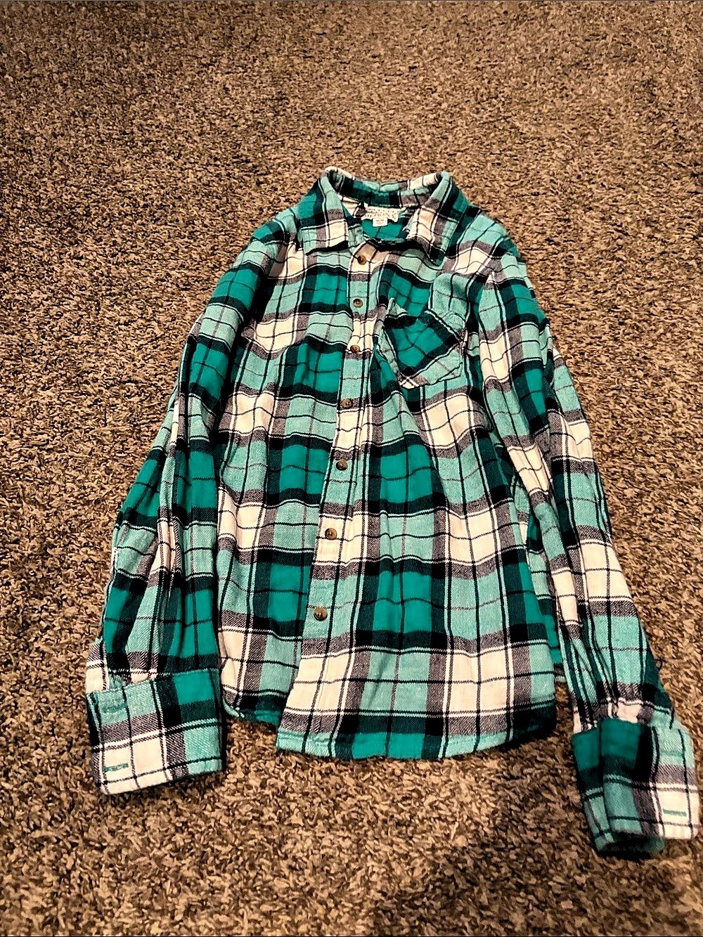 Merona Plaid Button Down in Green & White Size Medium